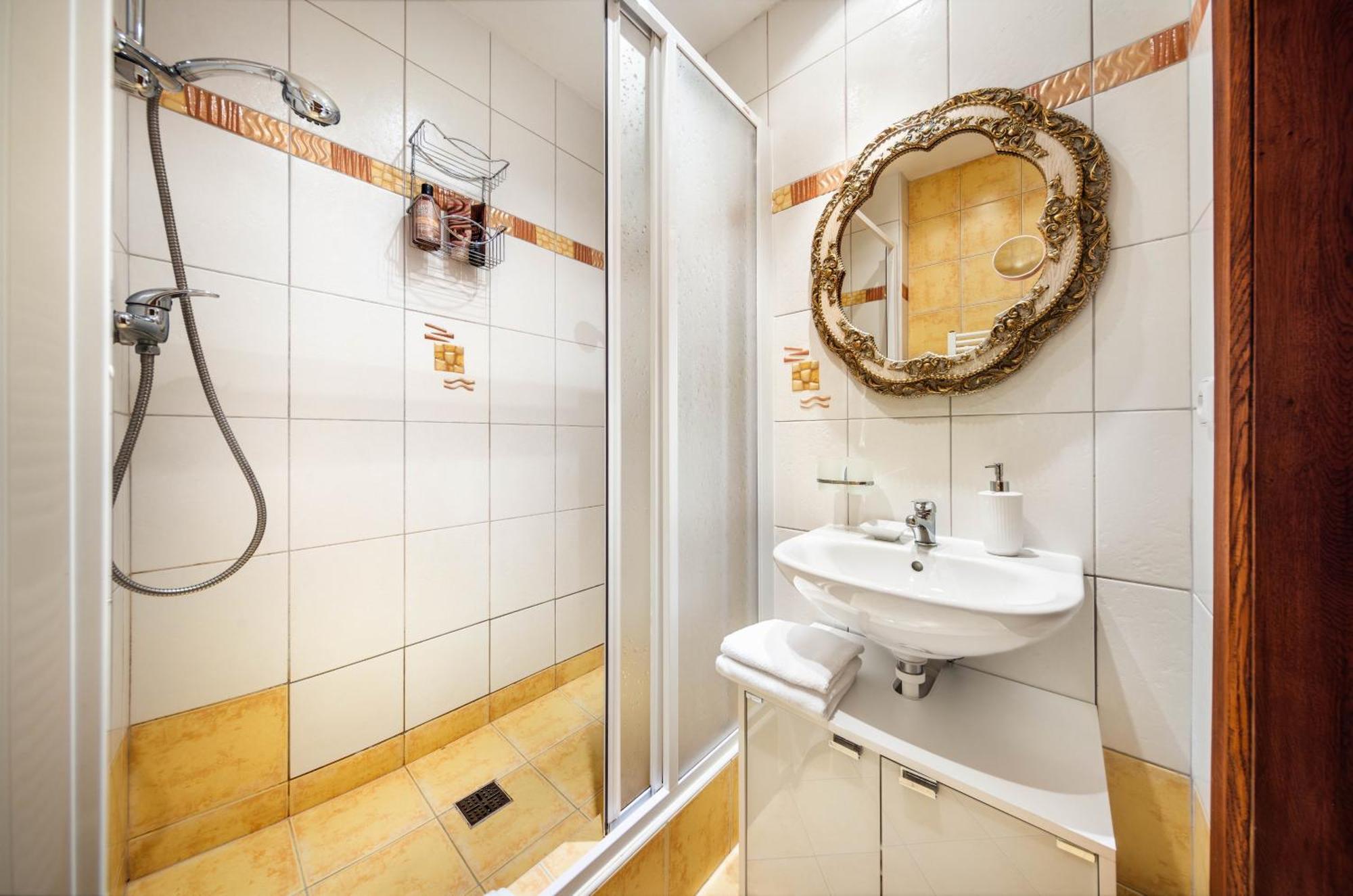 Apartments Dlouha 93 Cesky Krumlov Exterior photo